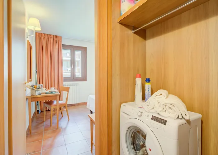 Hercules's House - Happy * Bardonecchia